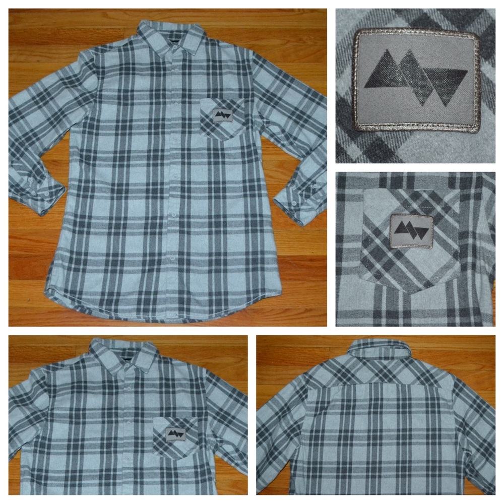 Men’s Daily Wire Matt Walsh plaid button-down, size S